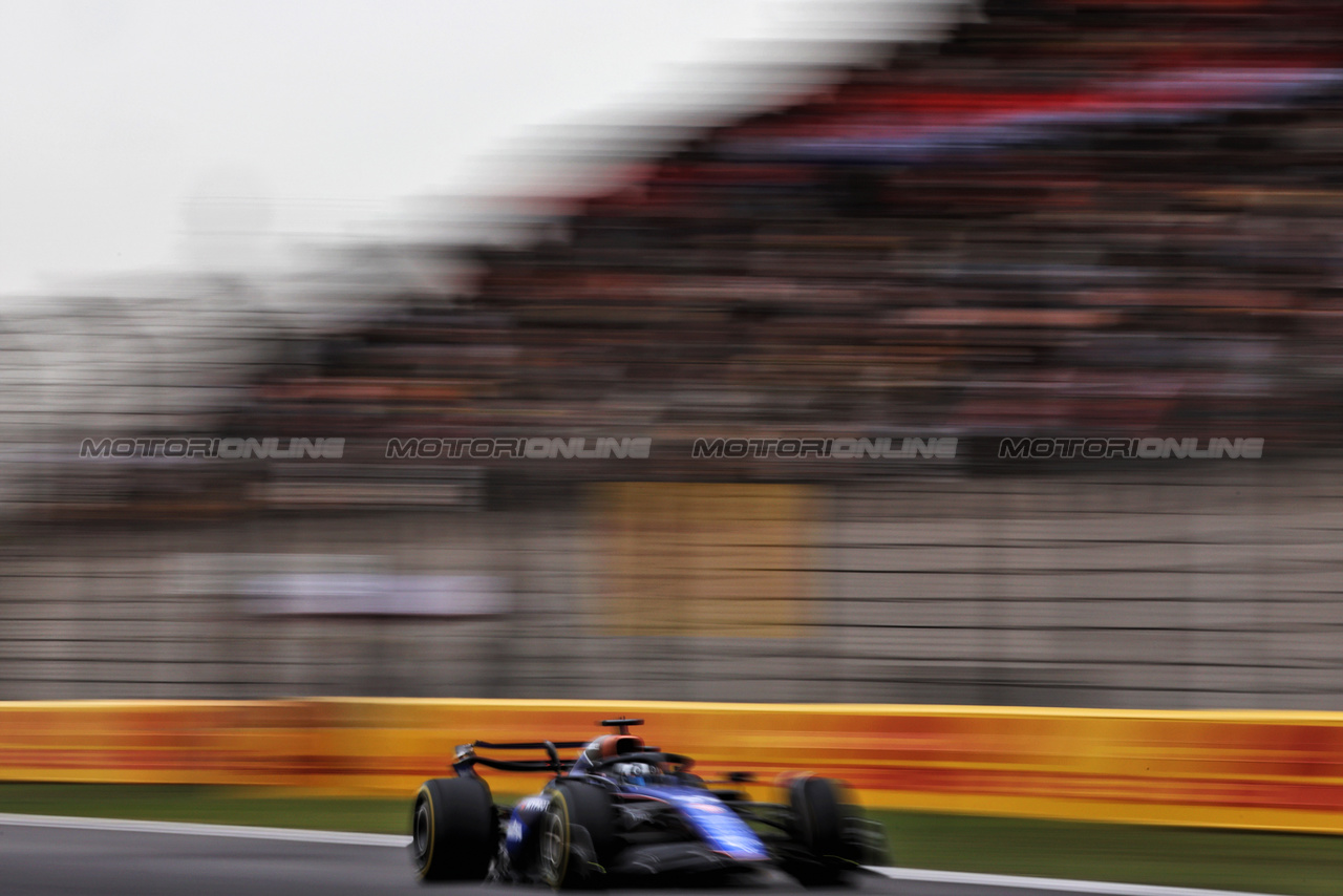 GP CINA, Alexander Albon (THA) Williams Racing FW46.

19.04.2024. Formula 1 World Championship, Rd 5, Chinese Grand Prix, Shanghai, China, Sprint Qualifiche Day.

- www.xpbimages.com, EMail: requests@xpbimages.com © Copyright: Rew / XPB Images