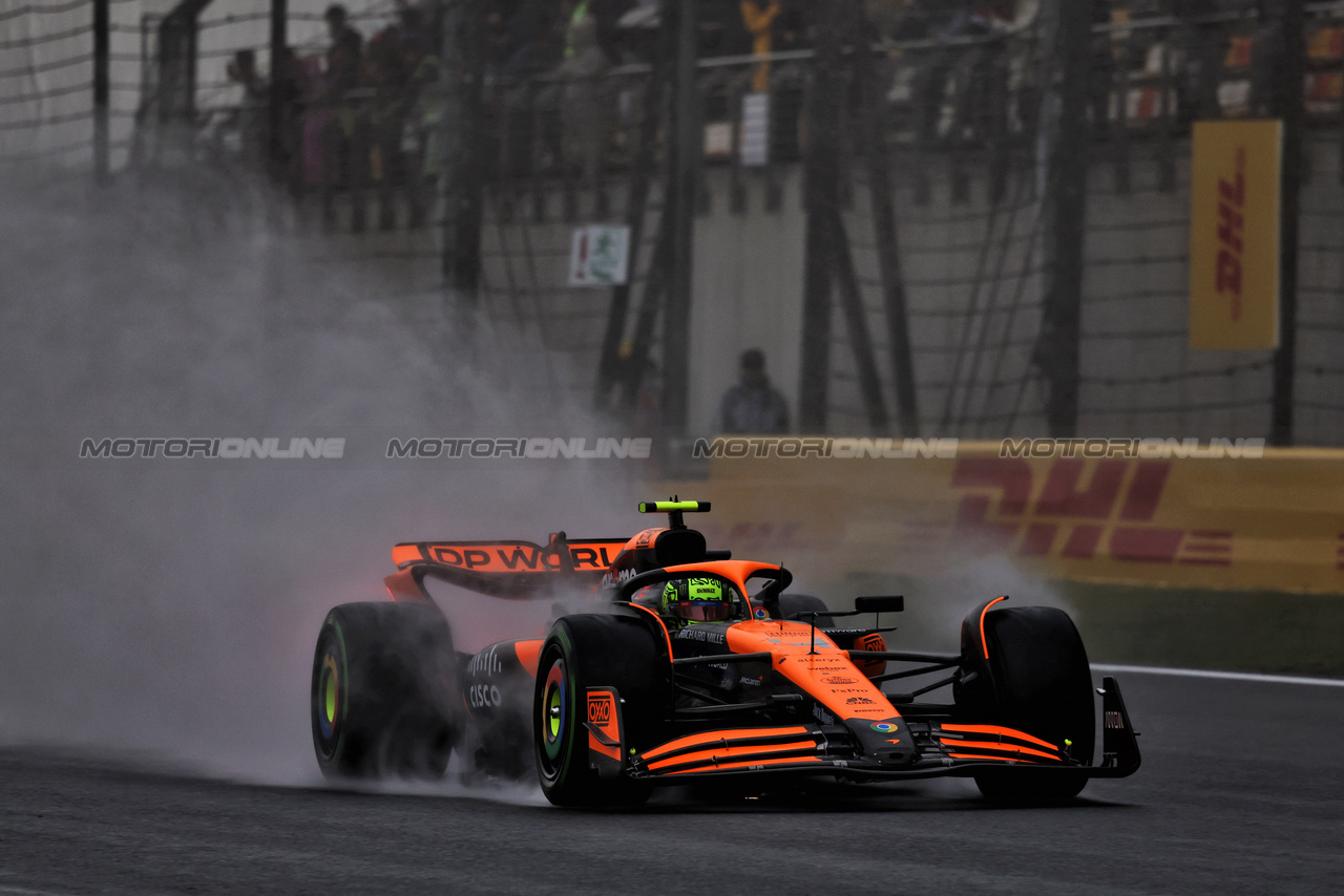 GP CINA, Lando Norris (GBR) McLaren MCL38.

19.04.2024. Formula 1 World Championship, Rd 5, Chinese Grand Prix, Shanghai, China, Sprint Qualifiche Day.

- www.xpbimages.com, EMail: requests@xpbimages.com © Copyright: Rew / XPB Images