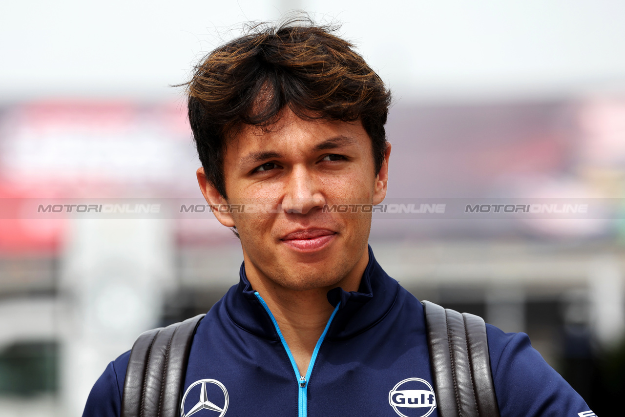 GP CINA, Alexander Albon (THA) Williams Racing.

19.04.2024. Formula 1 World Championship, Rd 5, Chinese Grand Prix, Shanghai, China, Sprint Qualifiche Day.

- www.xpbimages.com, EMail: requests@xpbimages.com © Copyright: Rew / XPB Images