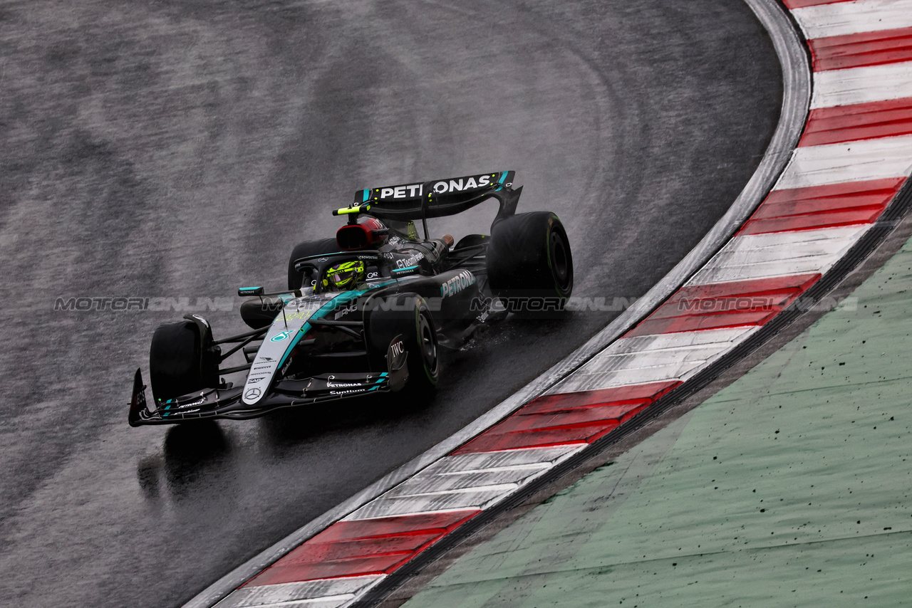 GP CINA, Lewis Hamilton (GBR) Mercedes AMG F1 W15.

19.04.2024. Formula 1 World Championship, Rd 5, Chinese Grand Prix, Shanghai, China, Sprint Qualifiche Day.

 - www.xpbimages.com, EMail: requests@xpbimages.com © Copyright: Coates / XPB Images