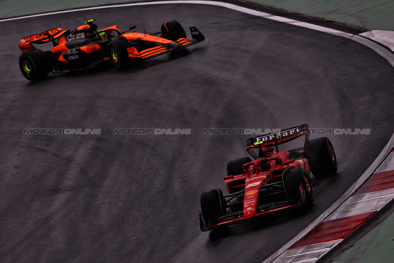 GP CINA, Carlos Sainz Jr (ESP) Ferrari SF-24.

19.04.2024. Formula 1 World Championship, Rd 5, Chinese Grand Prix, Shanghai, China, Sprint Qualifiche Day.

 - www.xpbimages.com, EMail: requests@xpbimages.com © Copyright: Coates / XPB Images