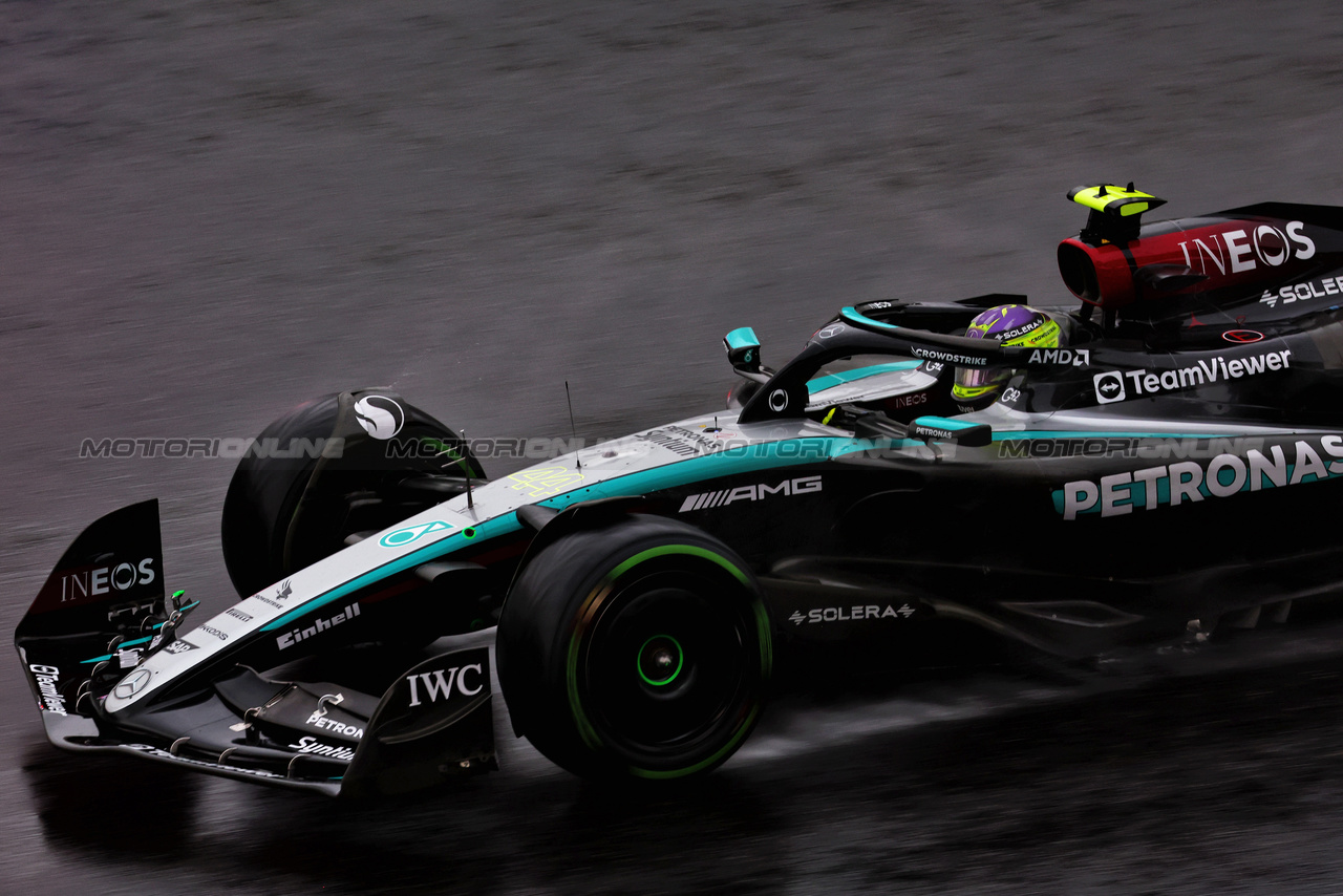 GP CINA, Lewis Hamilton (GBR) Mercedes AMG F1 W15.

19.04.2024. Formula 1 World Championship, Rd 5, Chinese Grand Prix, Shanghai, China, Sprint Qualifiche Day.

 - www.xpbimages.com, EMail: requests@xpbimages.com © Copyright: Coates / XPB Images