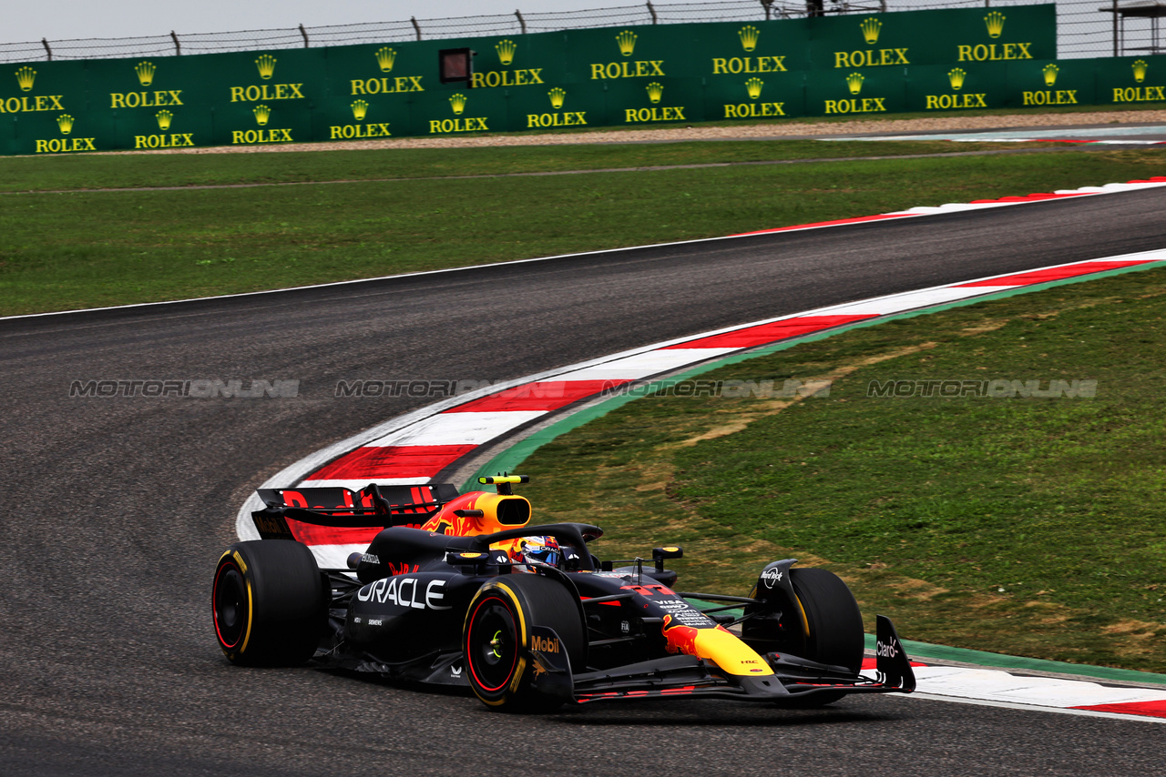 GP CINA, Sergio Perez (MEX) Red Bull Racing RB20.

19.04.2024. Formula 1 World Championship, Rd 5, Chinese Grand Prix, Shanghai, China, Sprint Qualifiche Day.

- www.xpbimages.com, EMail: requests@xpbimages.com © Copyright: Batchelor / XPB Images