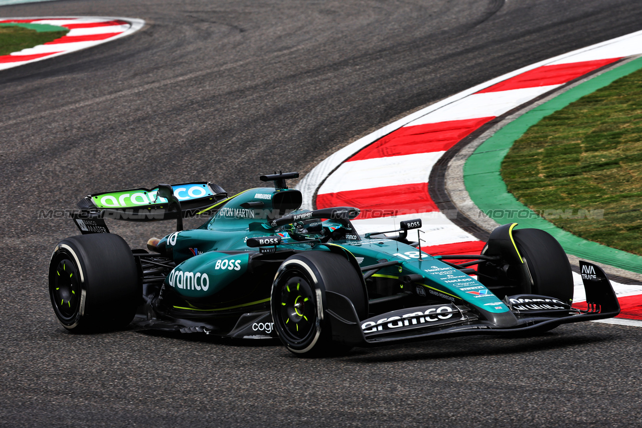 GP CINA, Lance Stroll (CDN) Aston Martin F1 Team AMR24.

19.04.2024. Formula 1 World Championship, Rd 5, Chinese Grand Prix, Shanghai, China, Sprint Qualifiche Day.

- www.xpbimages.com, EMail: requests@xpbimages.com © Copyright: Batchelor / XPB Images