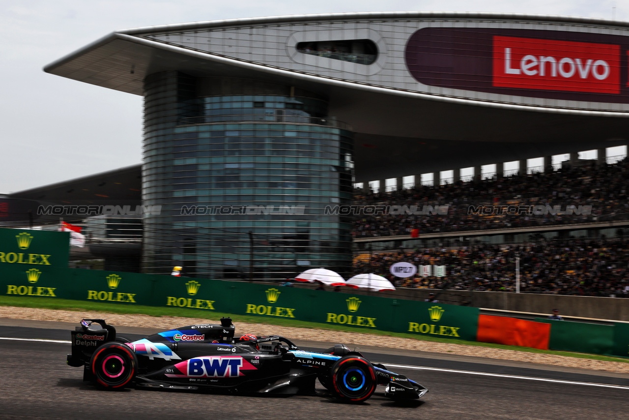 GP CINA, Esteban Ocon (FRA) Alpine F1 Team A524.

19.04.2024. Formula 1 World Championship, Rd 5, Chinese Grand Prix, Shanghai, China, Sprint Qualifiche Day.

- www.xpbimages.com, EMail: requests@xpbimages.com © Copyright: Batchelor / XPB Images