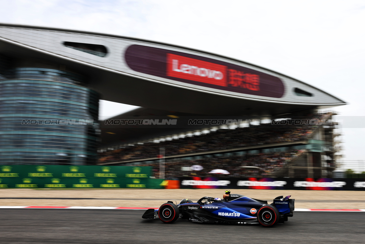 GP CINA, Logan Sargeant (USA) Williams Racing FW46.

19.04.2024. Formula 1 World Championship, Rd 5, Chinese Grand Prix, Shanghai, China, Sprint Qualifiche Day.

- www.xpbimages.com, EMail: requests@xpbimages.com © Copyright: Rew / XPB Images