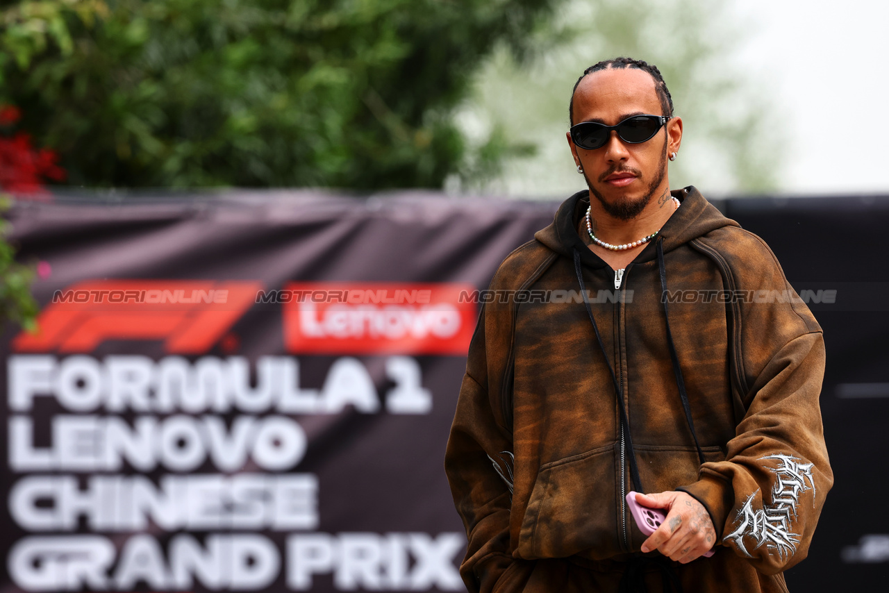 GP CINA, Lewis Hamilton (GBR) Mercedes AMG F1.

19.04.2024. Formula 1 World Championship, Rd 5, Chinese Grand Prix, Shanghai, China, Sprint Qualifiche Day.

- www.xpbimages.com, EMail: requests@xpbimages.com © Copyright: Batchelor / XPB Images