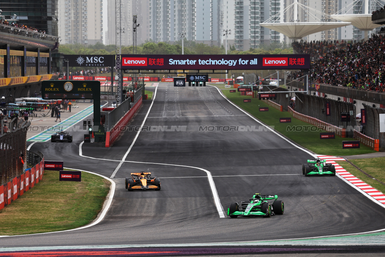 GP CINA, Zhou Guanyu (CHN) Sauber C44.

19.04.2024. Formula 1 World Championship, Rd 5, Chinese Grand Prix, Shanghai, China, Sprint Qualifiche Day.

- www.xpbimages.com, EMail: requests@xpbimages.com © Copyright: Rew / XPB Images