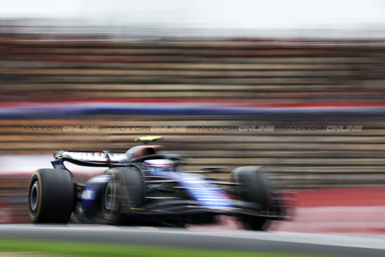 GP CINA, Logan Sargeant (USA) Williams Racing FW46.

19.04.2024. Formula 1 World Championship, Rd 5, Chinese Grand Prix, Shanghai, China, Sprint Qualifiche Day.

- www.xpbimages.com, EMail: requests@xpbimages.com © Copyright: Bearne / XPB Images