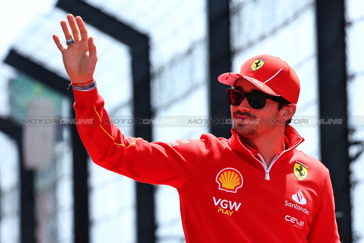 GP GIAPPONE, Charles Leclerc (MON) Ferrari on the drivers' parade.

07.04.2024. Formula 1 World Championship, Rd 4, Japanese Grand Prix, Suzuka, Japan, Gara Day.

 - www.xpbimages.com, EMail: requests@xpbimages.com © Copyright: Coates / XPB Images