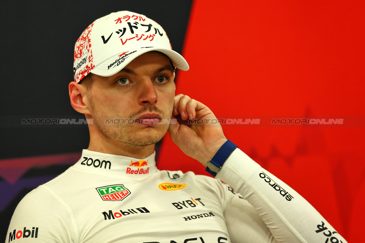 GP GIAPPONE, Max Verstappen (NLD) Red Bull Racing, in the post race FIA Press Conference.

07.04.2024. Formula 1 World Championship, Rd 4, Japanese Grand Prix, Suzuka, Japan, Gara Day.

 - www.xpbimages.com, EMail: requests@xpbimages.com © Copyright: Coates / XPB Images