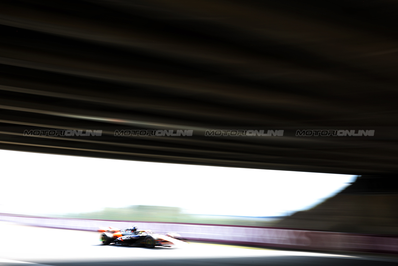 GP GIAPPONE, Lando Norris (GBR) McLaren MCL38.

07.04.2024. Formula 1 World Championship, Rd 4, Japanese Grand Prix, Suzuka, Japan, Gara Day.

 - www.xpbimages.com, EMail: requests@xpbimages.com © Copyright: Coates / XPB Images