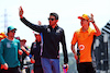 GP GIAPPONE, (L to R): Esteban Ocon (FRA) Alpine F1 Team e Oscar Piastri (AUS) McLaren on the drivers' parade.
07.04.2024. Formula 1 World Championship, Rd 4, Japanese Grand Prix, Suzuka, Japan, Gara Day.
 - www.xpbimages.com, EMail: requests@xpbimages.com © Copyright: Coates / XPB Images