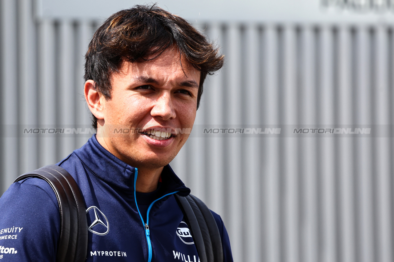 GP GIAPPONE, Alex Albon (THA), Williams F1 Team 
04.04.2024. Formula 1 World Championship, Rd 4, Japanese Grand Prix, Suzuka, Japan, Preparation Day.
- www.xpbimages.com, EMail: requests@xpbimages.com © Copyright: Charniaux / XPB Images