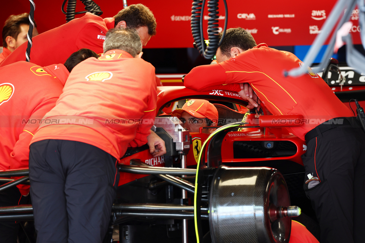 GP GIAPPONE, Carlos Sainz Jr (ESP) Ferrari SF-24.

04.04.2024. Formula 1 World Championship, Rd 4, Japanese Grand Prix, Suzuka, Japan, Preparation Day.

 - www.xpbimages.com, EMail: requests@xpbimages.com © Copyright: Coates / XPB Images