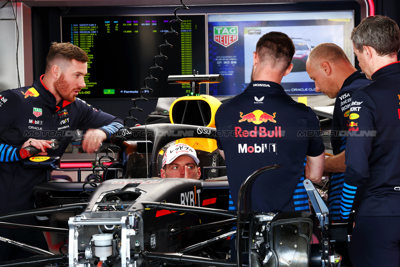 GP GIAPPONE, Max Verstappen (NLD) Red Bull Racing RB20.

04.04.2024. Formula 1 World Championship, Rd 4, Japanese Grand Prix, Suzuka, Japan, Preparation Day.

 - www.xpbimages.com, EMail: requests@xpbimages.com © Copyright: Coates / XPB Images