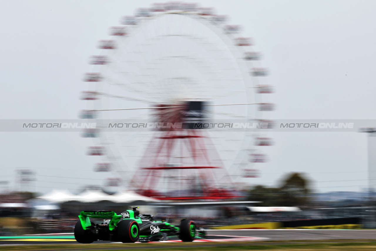 GP GIAPPONE, Zhou Guanyu (CHN) Sauber C44.

06.04.2024. Formula 1 World Championship, Rd 4, Japanese Grand Prix, Suzuka, Japan, Qualifiche Day.

- www.xpbimages.com, EMail: requests@xpbimages.com © Copyright: Moy / XPB Images