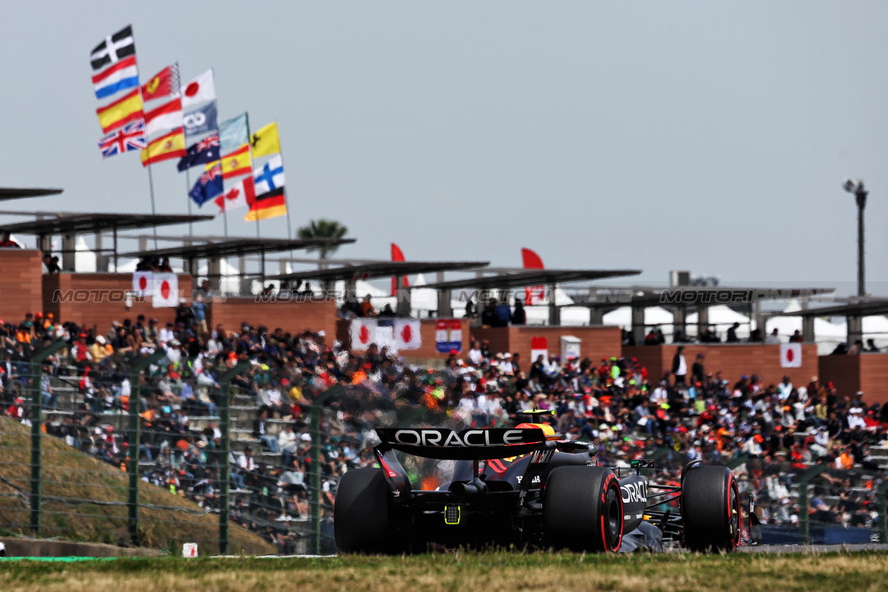 GP GIAPPONE, Sergio Perez (MEX) Red Bull Racing RB20.

06.04.2024. Formula 1 World Championship, Rd 4, Japanese Grand Prix, Suzuka, Japan, Qualifiche Day.

- www.xpbimages.com, EMail: requests@xpbimages.com © Copyright: Moy / XPB Images