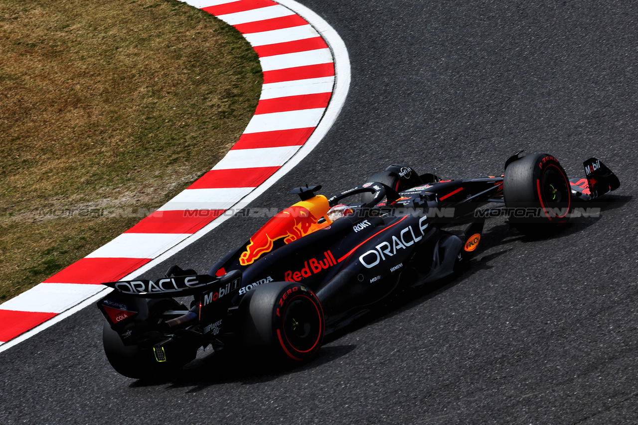 GP GIAPPONE, Max Verstappen (NLD) Red Bull Racing RB20.

06.04.2024. Formula 1 World Championship, Rd 4, Japanese Grand Prix, Suzuka, Japan, Qualifiche Day.

 - www.xpbimages.com, EMail: requests@xpbimages.com © Copyright: Coates / XPB Images