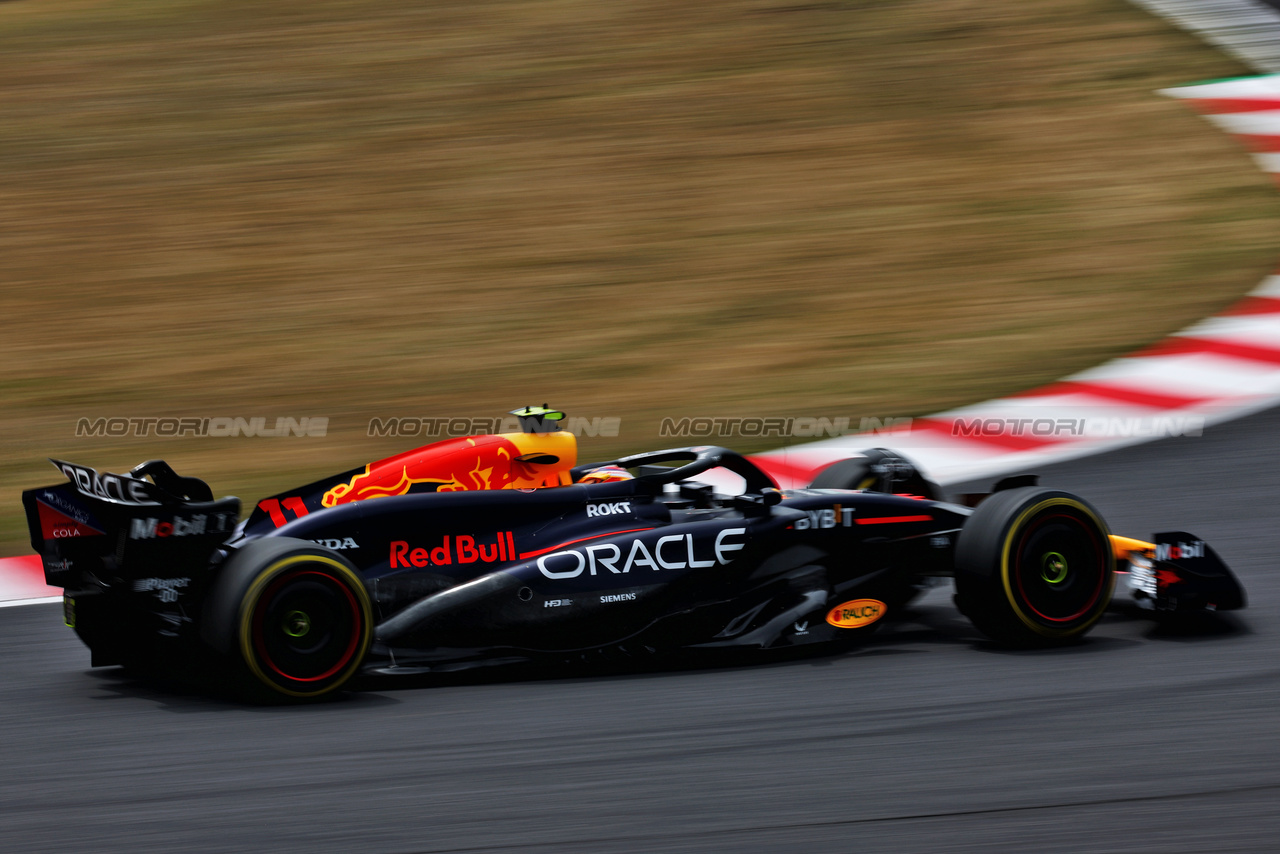 GP GIAPPONE, Sergio Perez (MEX) Red Bull Racing RB20.

06.04.2024. Formula 1 World Championship, Rd 4, Japanese Grand Prix, Suzuka, Japan, Qualifiche Day.

 - www.xpbimages.com, EMail: requests@xpbimages.com © Copyright: Coates / XPB Images