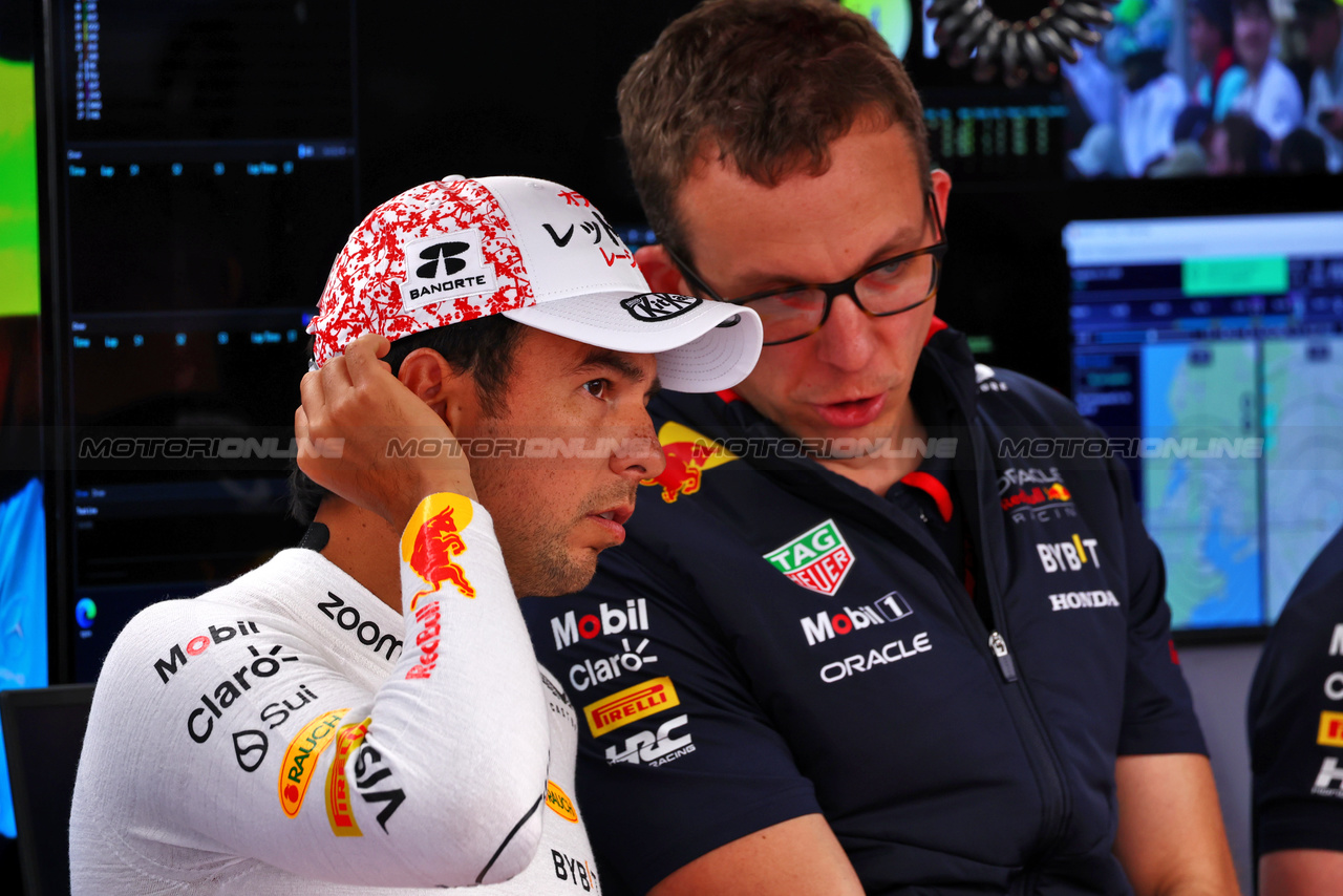 GP GIAPPONE, Sergio Perez (MEX) Red Bull Racing.

06.04.2024. Formula 1 World Championship, Rd 4, Japanese Grand Prix, Suzuka, Japan, Qualifiche Day.

 - www.xpbimages.com, EMail: requests@xpbimages.com © Copyright: Coates / XPB Images