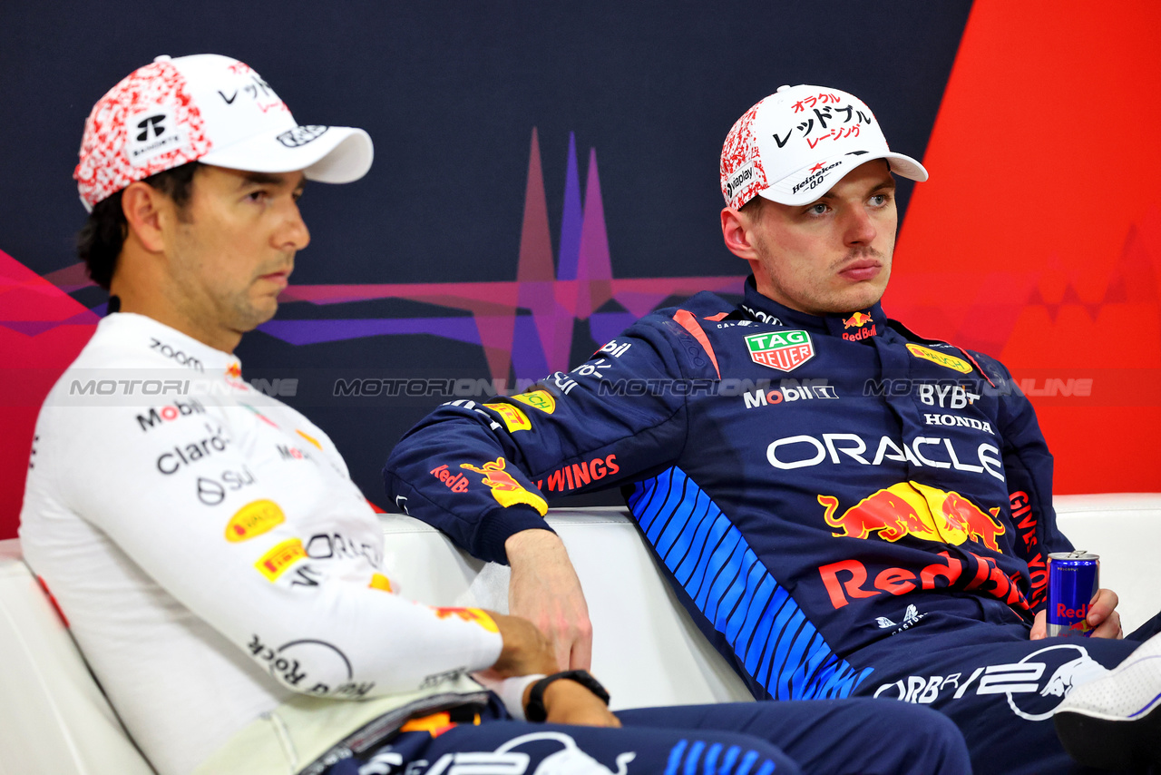 GP GIAPPONE, (L to R): Sergio Perez (MEX) Red Bull Racing e team mate Max Verstappen (NLD) Red Bull Racing in the post qualifying FIA Press Conference.

06.04.2024. Formula 1 World Championship, Rd 4, Japanese Grand Prix, Suzuka, Japan, Qualifiche Day.

- www.xpbimages.com, EMail: requests@xpbimages.com © Copyright: Batchelor / XPB Images