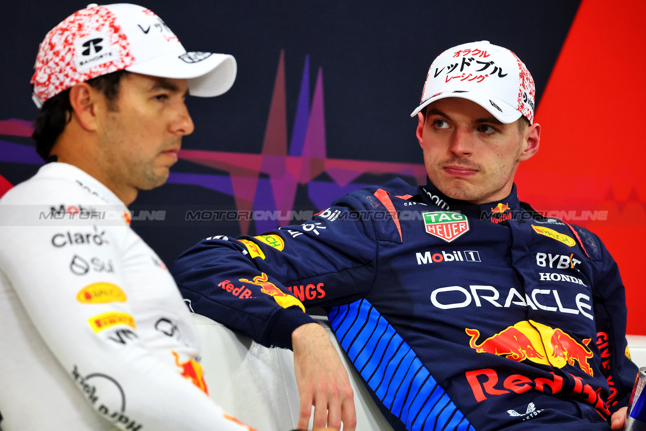 GP GIAPPONE, (L to R): Sergio Perez (MEX) Red Bull Racing e team mate Max Verstappen (NLD) Red Bull Racing in the post qualifying FIA Press Conference.

06.04.2024. Formula 1 World Championship, Rd 4, Japanese Grand Prix, Suzuka, Japan, Qualifiche Day.

- www.xpbimages.com, EMail: requests@xpbimages.com © Copyright: Batchelor / XPB Images