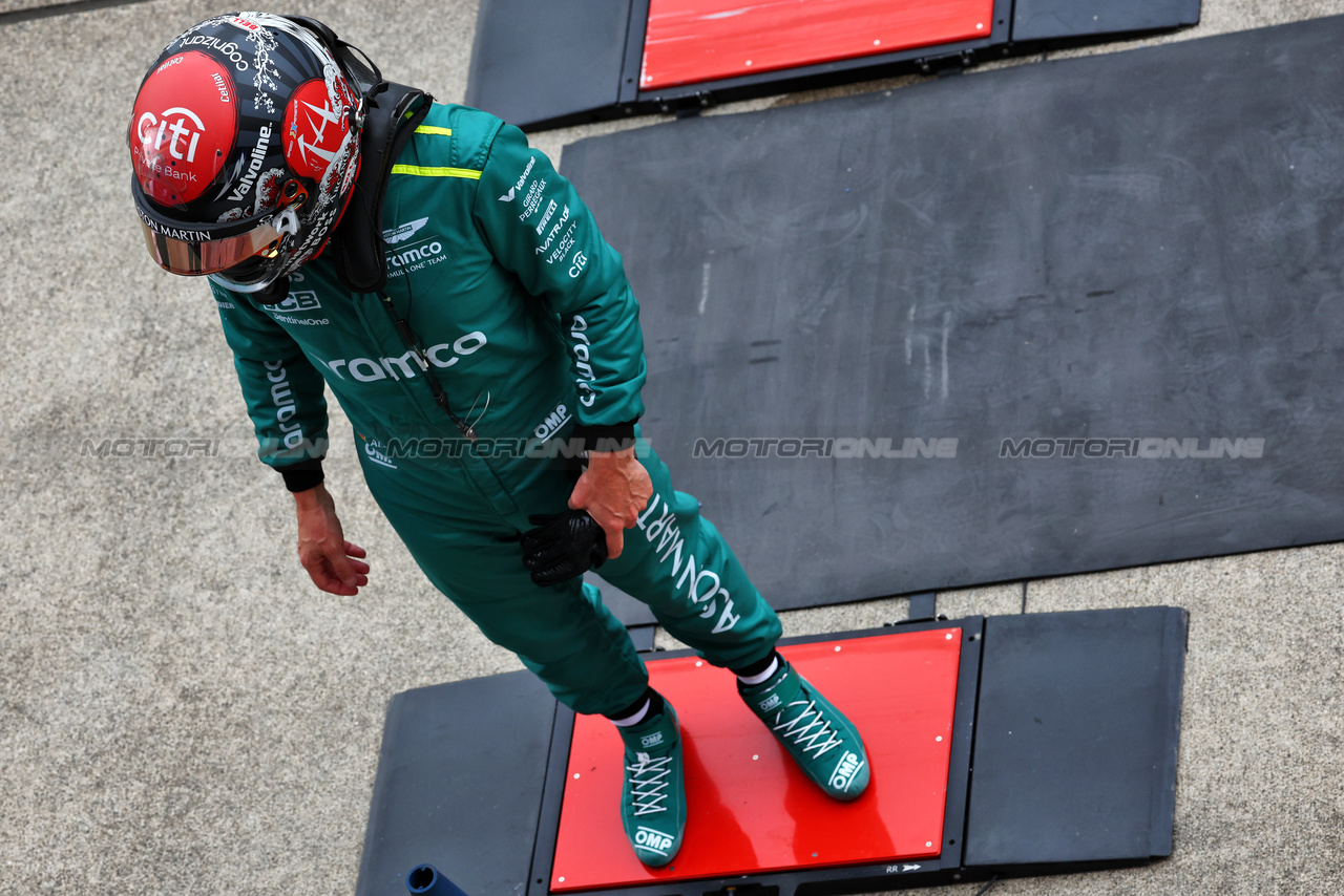 GP GIAPPONE, Fernando Alonso (ESP) Aston Martin F1 Team in qualifying parc ferme.

06.04.2024. Formula 1 World Championship, Rd 4, Japanese Grand Prix, Suzuka, Japan, Qualifiche Day.

 - www.xpbimages.com, EMail: requests@xpbimages.com © Copyright: Coates / XPB Images