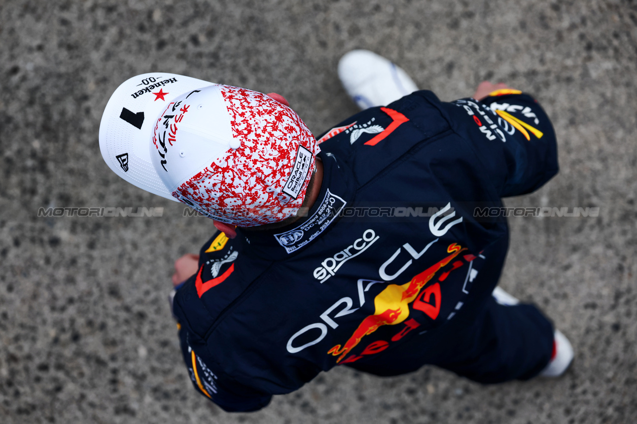 GP GIAPPONE, Max Verstappen (NLD) Red Bull Racing in qualifying parc ferme.

06.04.2024. Formula 1 World Championship, Rd 4, Japanese Grand Prix, Suzuka, Japan, Qualifiche Day.

 - www.xpbimages.com, EMail: requests@xpbimages.com © Copyright: Coates / XPB Images
