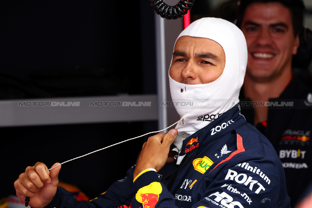 GP GIAPPONE, Sergio Perez (MEX) Red Bull Racing.

06.04.2024. Formula 1 World Championship, Rd 4, Japanese Grand Prix, Suzuka, Japan, Qualifiche Day.

 - www.xpbimages.com, EMail: requests@xpbimages.com © Copyright: Coates / XPB Images