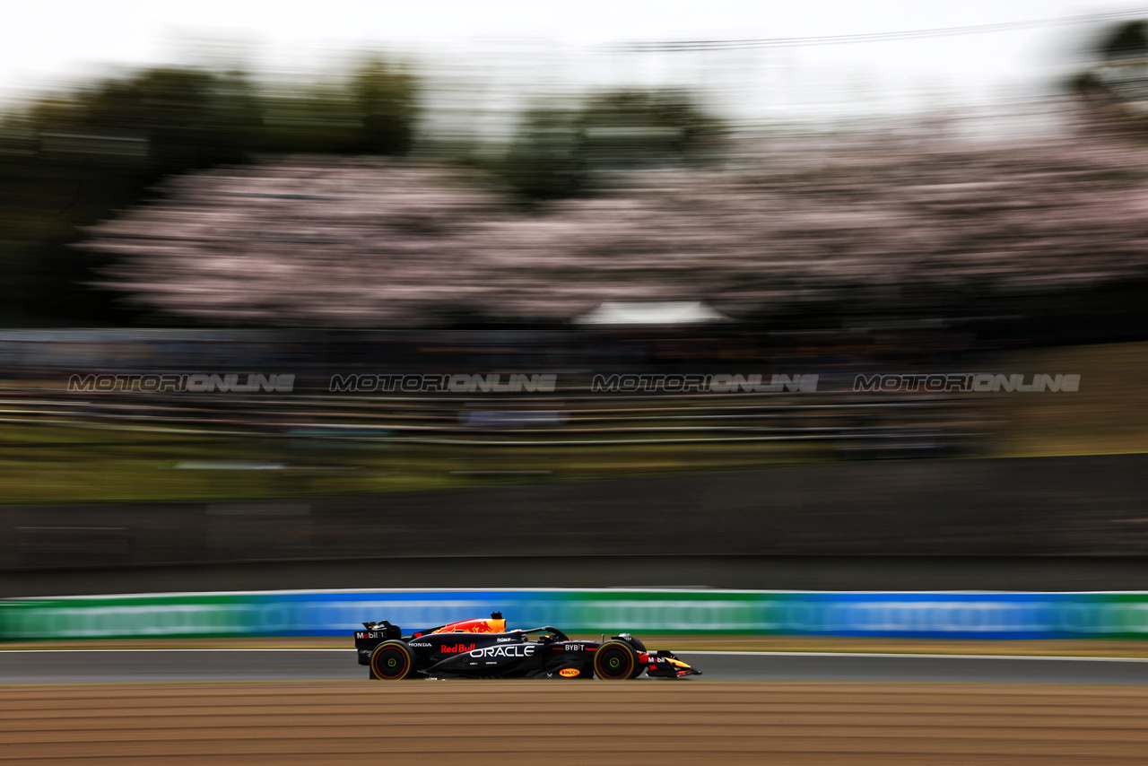 GP GIAPPONE, Max Verstappen (NLD) Red Bull Racing RB20.

06.04.2024. Formula 1 World Championship, Rd 4, Japanese Grand Prix, Suzuka, Japan, Qualifiche Day.

- www.xpbimages.com, EMail: requests@xpbimages.com © Copyright: Charniaux / XPB Images