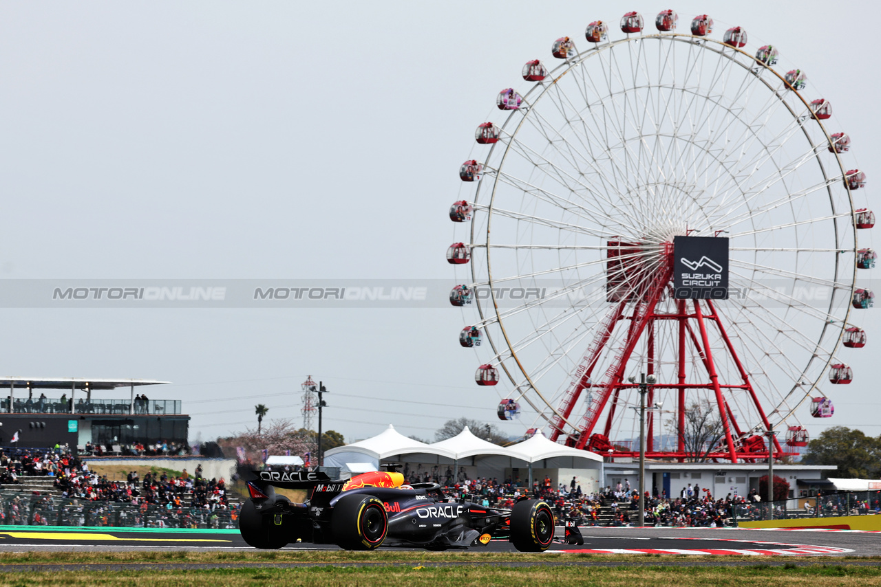 GP GIAPPONE, Max Verstappen (NLD) Red Bull Racing RB20.



06.04.2024. Formula 1 World Championship, Rd 4, Japanese Grand Prix, Suzuka, Japan, Qualifiche Day.

- www.xpbimages.com, EMail: requests@xpbimages.com © Copyright: Moy / XPB Images