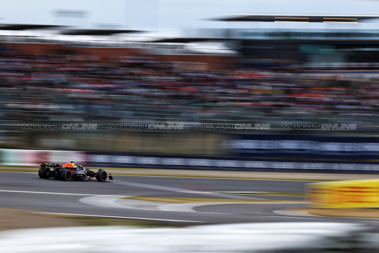 GP GIAPPONE, Max Verstappen (NLD) Red Bull Racing RB20.

05.04.2024. Formula 1 World Championship, Rd 4, Japanese Grand Prix, Suzuka, Japan, Practice Day.

- www.xpbimages.com, EMail: requests@xpbimages.com © Copyright: Charniaux / XPB Images