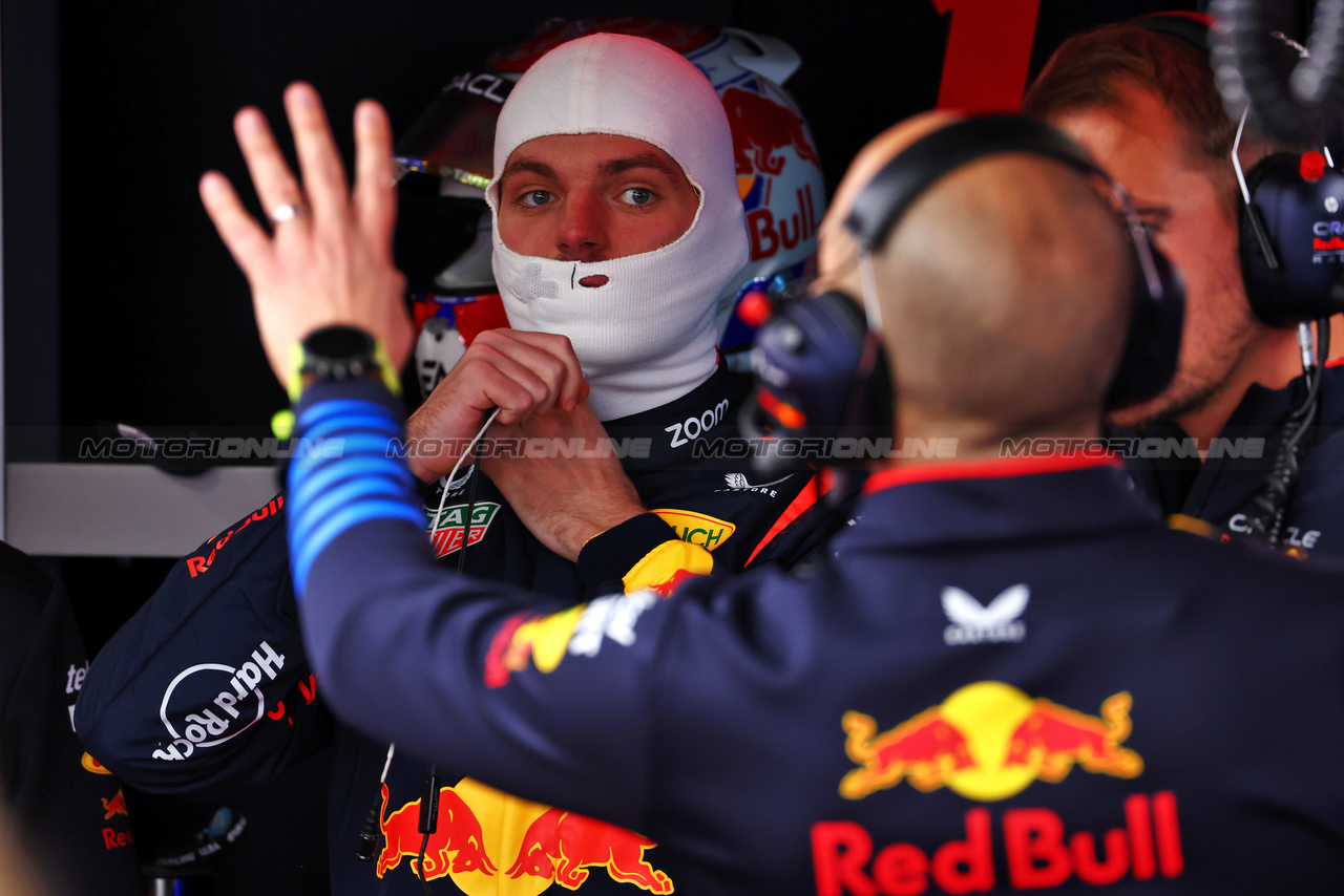 GP GIAPPONE, Max Verstappen (NLD) Red Bull Racing.

05.04.2024. Formula 1 World Championship, Rd 4, Japanese Grand Prix, Suzuka, Japan, Practice Day.

 - www.xpbimages.com, EMail: requests@xpbimages.com © Copyright: Coates / XPB Images