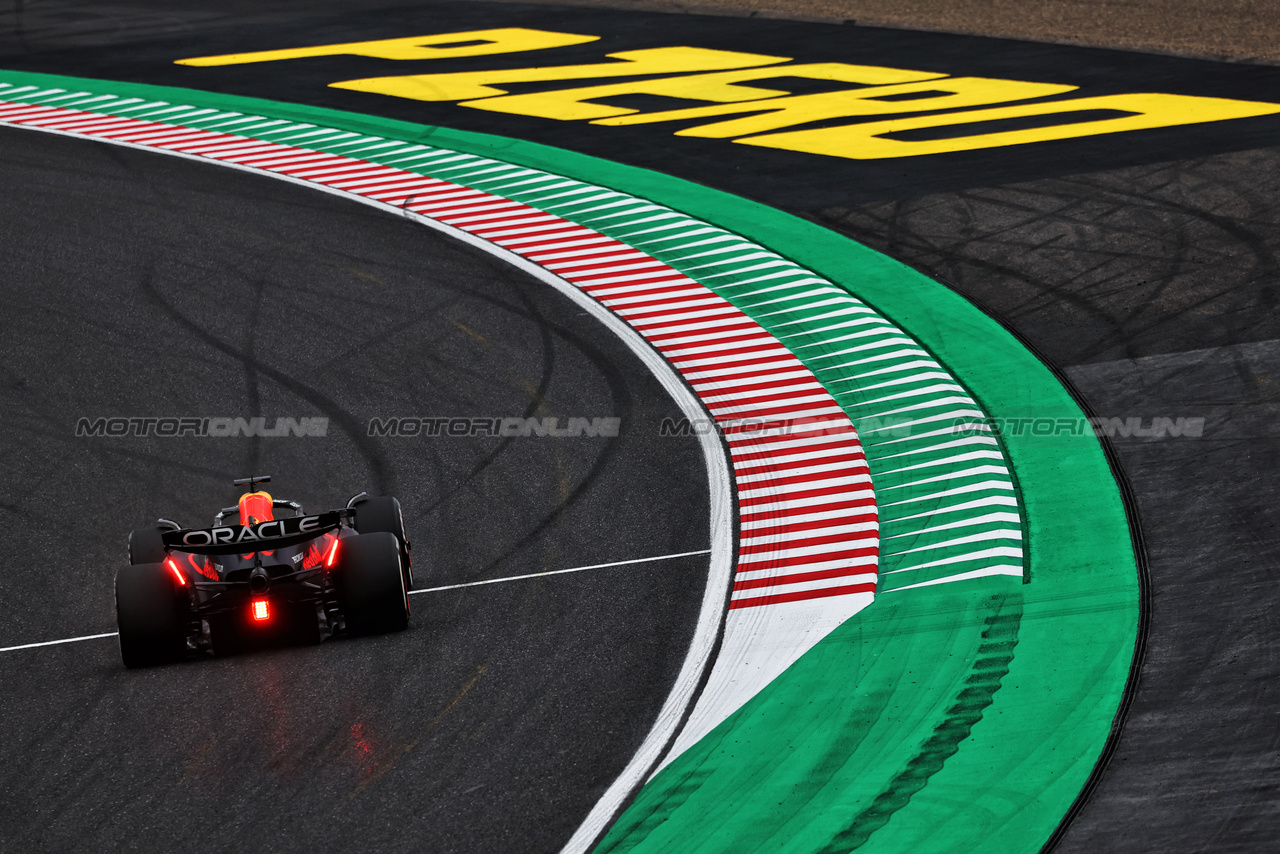 GP GIAPPONE, Max Verstappen (NLD) Red Bull Racing RB20.

05.04.2024. Formula 1 World Championship, Rd 4, Japanese Grand Prix, Suzuka, Japan, Practice Day.

- www.xpbimages.com, EMail: requests@xpbimages.com © Copyright: Moy / XPB Images