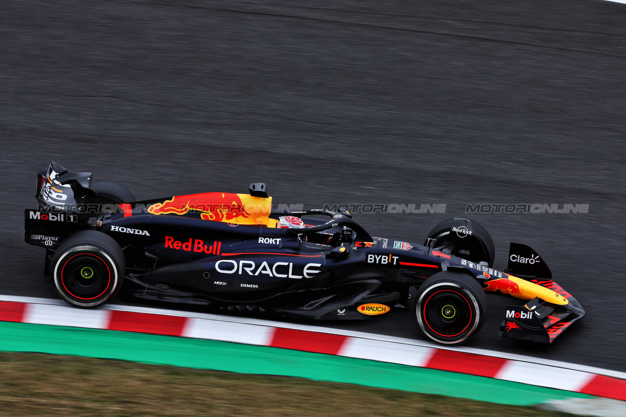 GP GIAPPONE, Max Verstappen (NLD) Red Bull Racing RB20.

05.04.2024. Formula 1 World Championship, Rd 4, Japanese Grand Prix, Suzuka, Japan, Practice Day.

- www.xpbimages.com, EMail: requests@xpbimages.com © Copyright: Moy / XPB Images