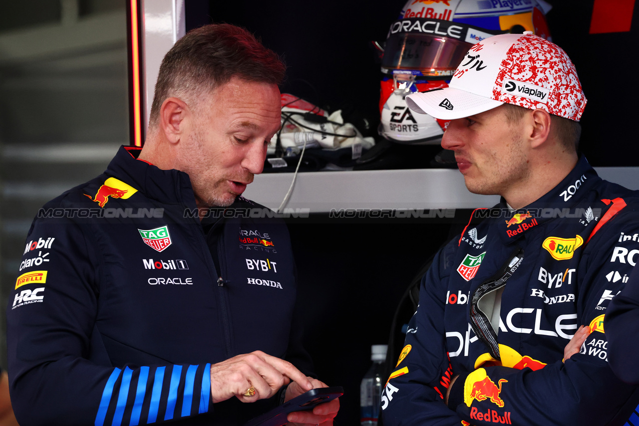 GP GIAPPONE, (L to R): Christian Horner (GBR) Red Bull Racing Team Principal with Max Verstappen (NLD) Red Bull Racing.

05.04.2024. Formula 1 World Championship, Rd 4, Japanese Grand Prix, Suzuka, Japan, Practice Day.

- www.xpbimages.com, EMail: requests@xpbimages.com © Copyright: Batchelor / XPB Images