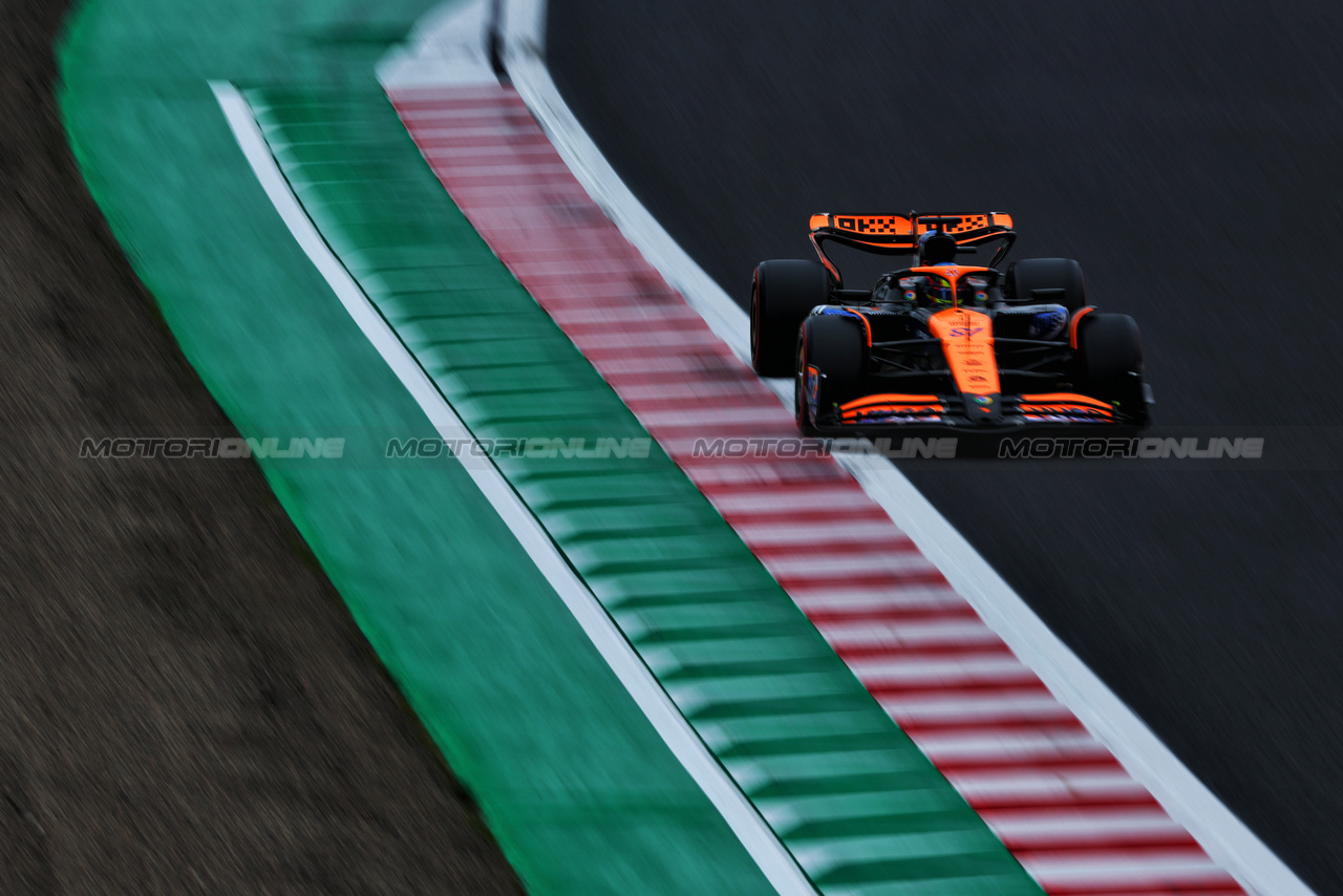 GP GIAPPONE, Oscar Piastri (AUS) McLaren MCL38.

05.04.2024. Formula 1 World Championship, Rd 4, Japanese Grand Prix, Suzuka, Japan, Practice Day.

 - www.xpbimages.com, EMail: requests@xpbimages.com © Copyright: Coates / XPB Images