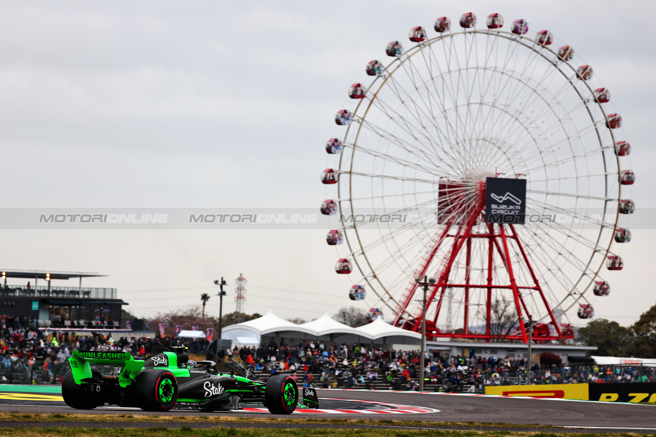 GP GIAPPONE, Zhou Guanyu (CHN) Sauber C44.

05.04.2024. Formula 1 World Championship, Rd 4, Japanese Grand Prix, Suzuka, Japan, Practice Day.

- www.xpbimages.com, EMail: requests@xpbimages.com © Copyright: Charniaux / XPB Images