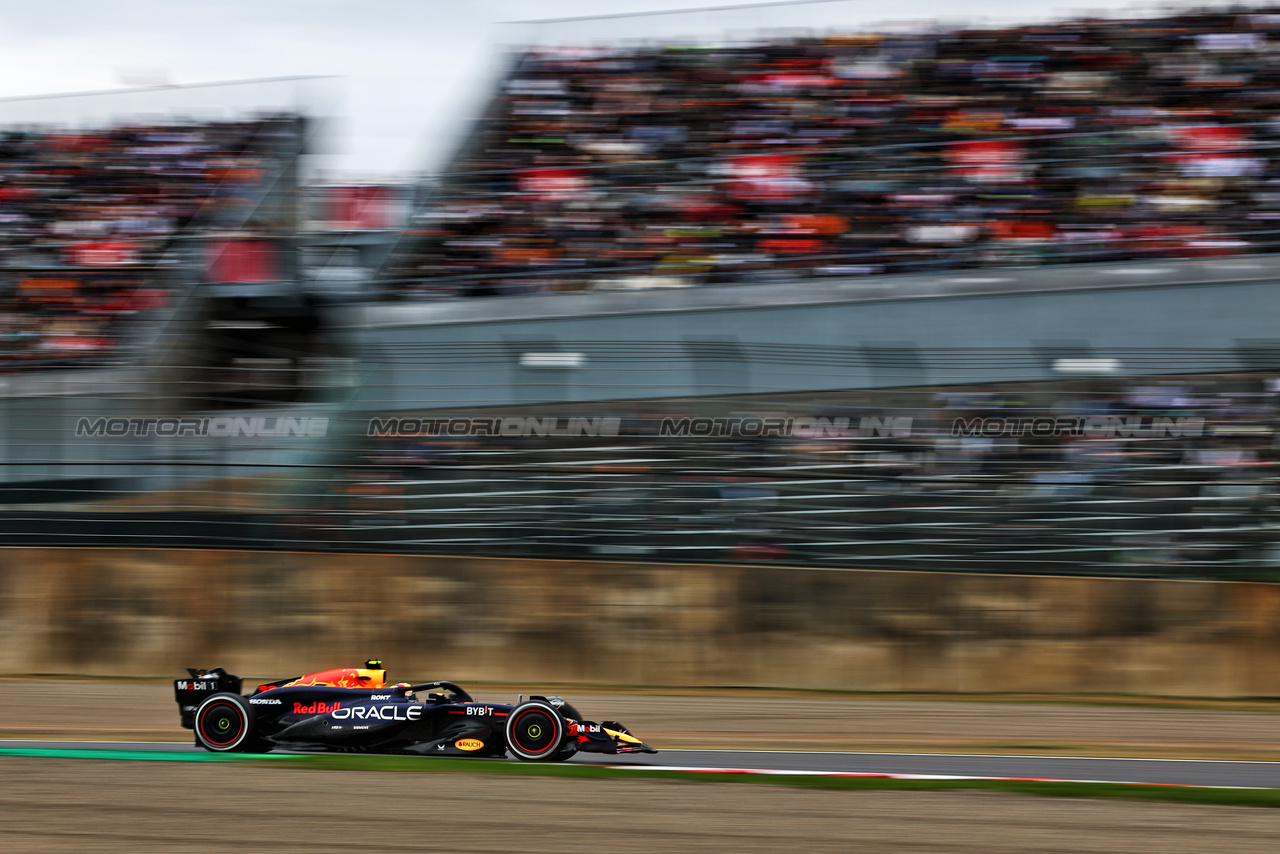 GP GIAPPONE, Sergio Perez (MEX) Red Bull Racing RB20.

05.04.2024. Formula 1 World Championship, Rd 4, Japanese Grand Prix, Suzuka, Japan, Practice Day.

- www.xpbimages.com, EMail: requests@xpbimages.com © Copyright: Charniaux / XPB Images