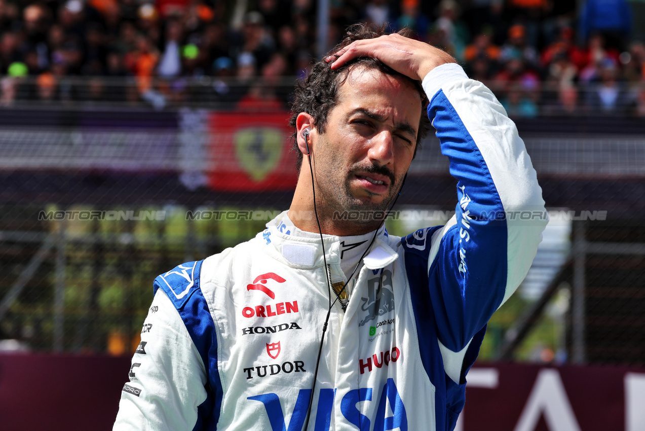 GP GRAN BRETAGNA, Daniel Ricciardo (AUS) RB on the grid.

07.07.2024. Formula 1 World Championship, Rd 12, British Grand Prix, Silverstone, England, Gara Day.

- www.xpbimages.com, EMail: requests@xpbimages.com © Copyright: Moy / XPB Images