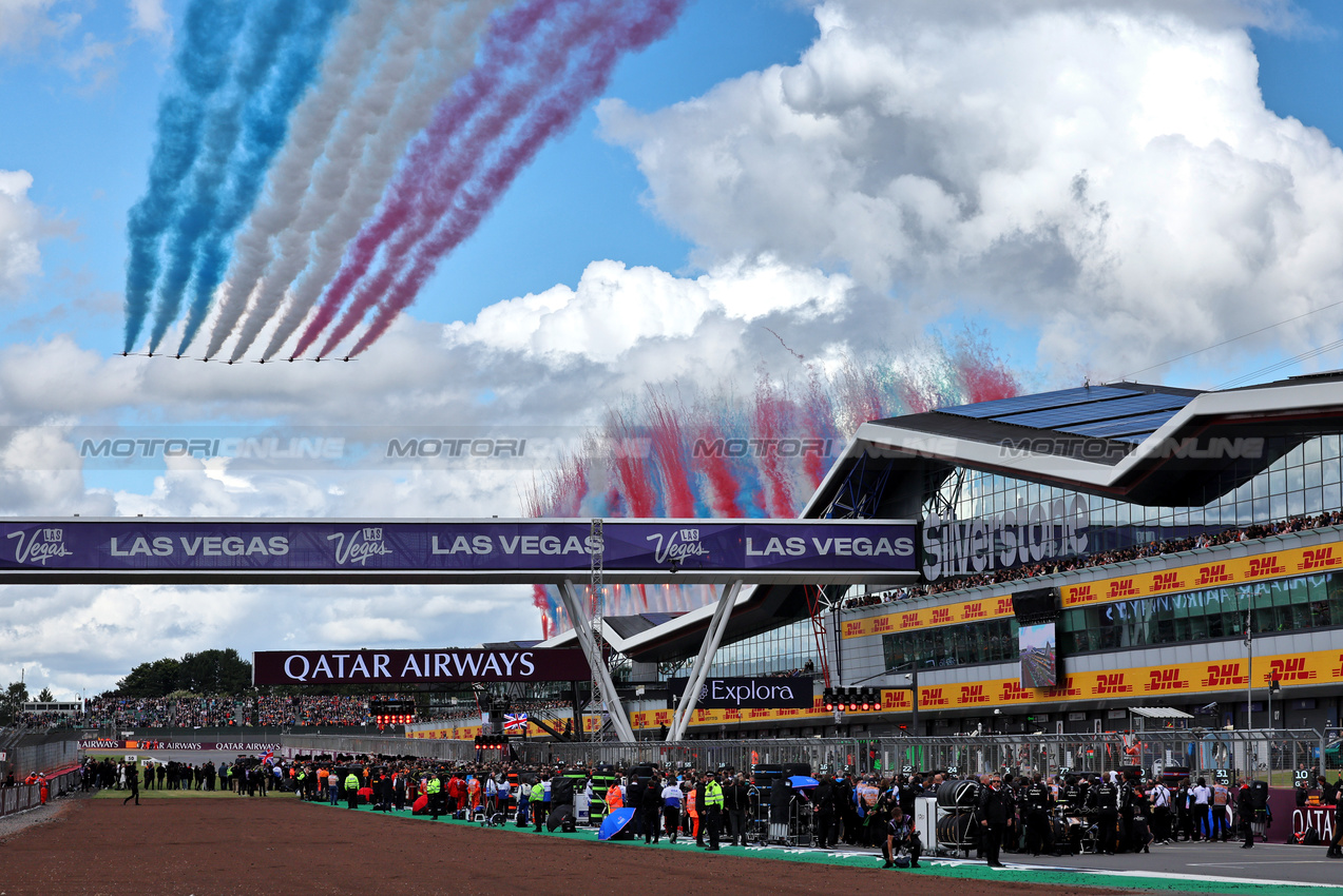 GP GRAN BRETAGNA, griglia Atmosfera - Red Arrows.

07.07.2024. Formula 1 World Championship, Rd 12, British Grand Prix, Silverstone, England, Gara Day.

- www.xpbimages.com, EMail: requests@xpbimages.com © Copyright: Moy / XPB Images