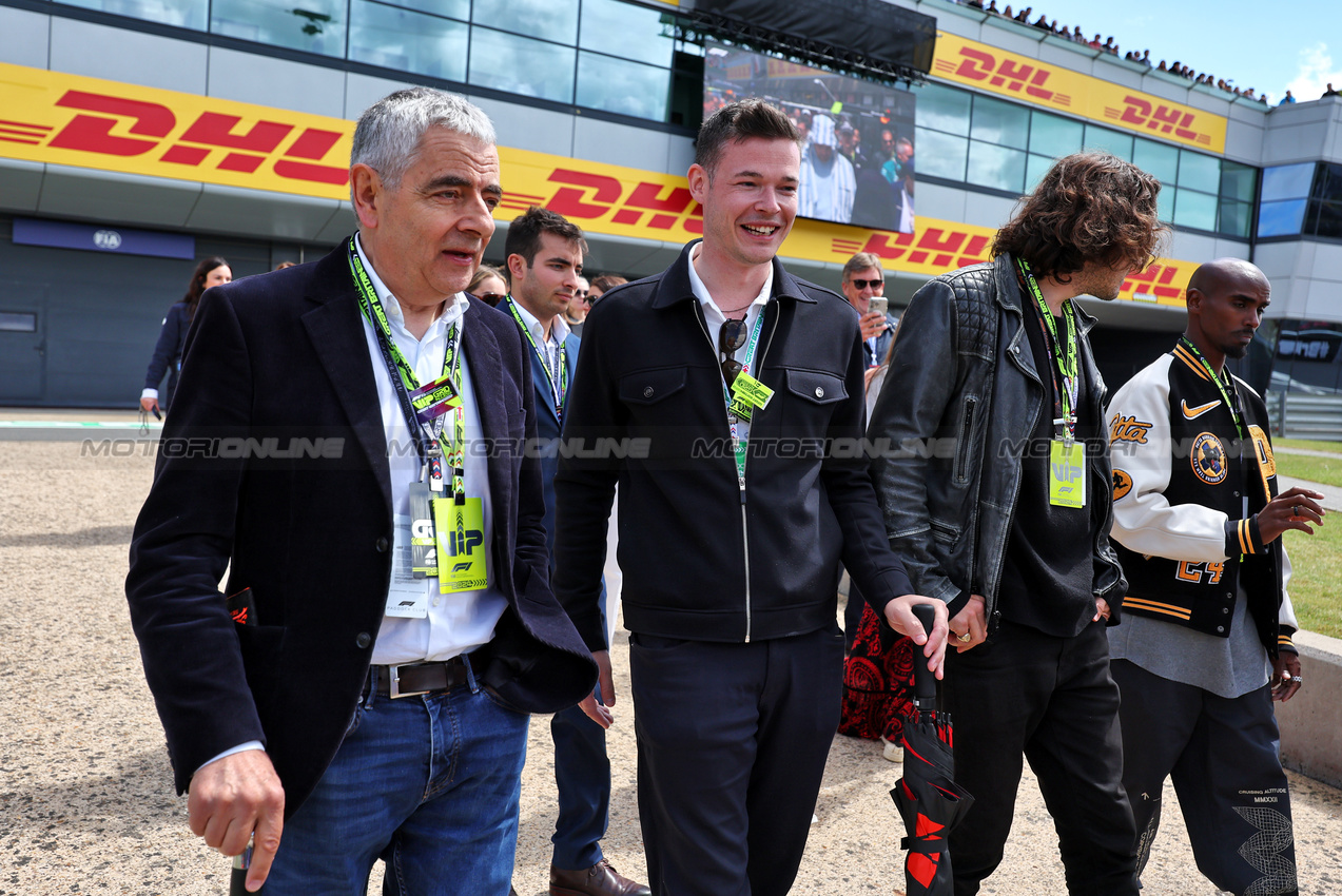 GP GRAN BRETAGNA, Rowan Atkinson (GBR) Actor on the grid.

07.07.2024. Formula 1 World Championship, Rd 12, British Grand Prix, Silverstone, England, Gara Day.

- www.xpbimages.com, EMail: requests@xpbimages.com © Copyright: Moy / XPB Images