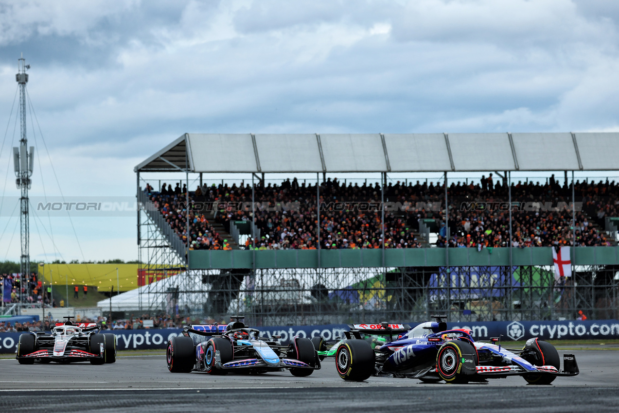 GP GRAN BRETAGNA, Daniel Ricciardo (AUS) RB VCARB 01.

07.07.2024. Formula 1 World Championship, Rd 12, British Grand Prix, Silverstone, England, Gara Day.

- www.xpbimages.com, EMail: requests@xpbimages.com © Copyright: Rew / XPB Images