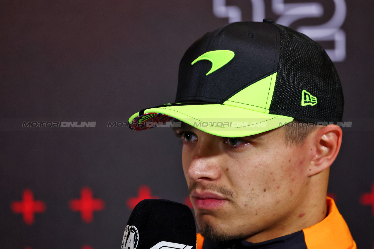 GP GRAN BRETAGNA, Lando Norris (GBR) McLaren in the post race FIA Press Conference.

07.07.2024. Formula 1 World Championship, Rd 12, British Grand Prix, Silverstone, England, Gara Day.

- www.xpbimages.com, EMail: requests@xpbimages.com © Copyright: Charniaux / XPB Images