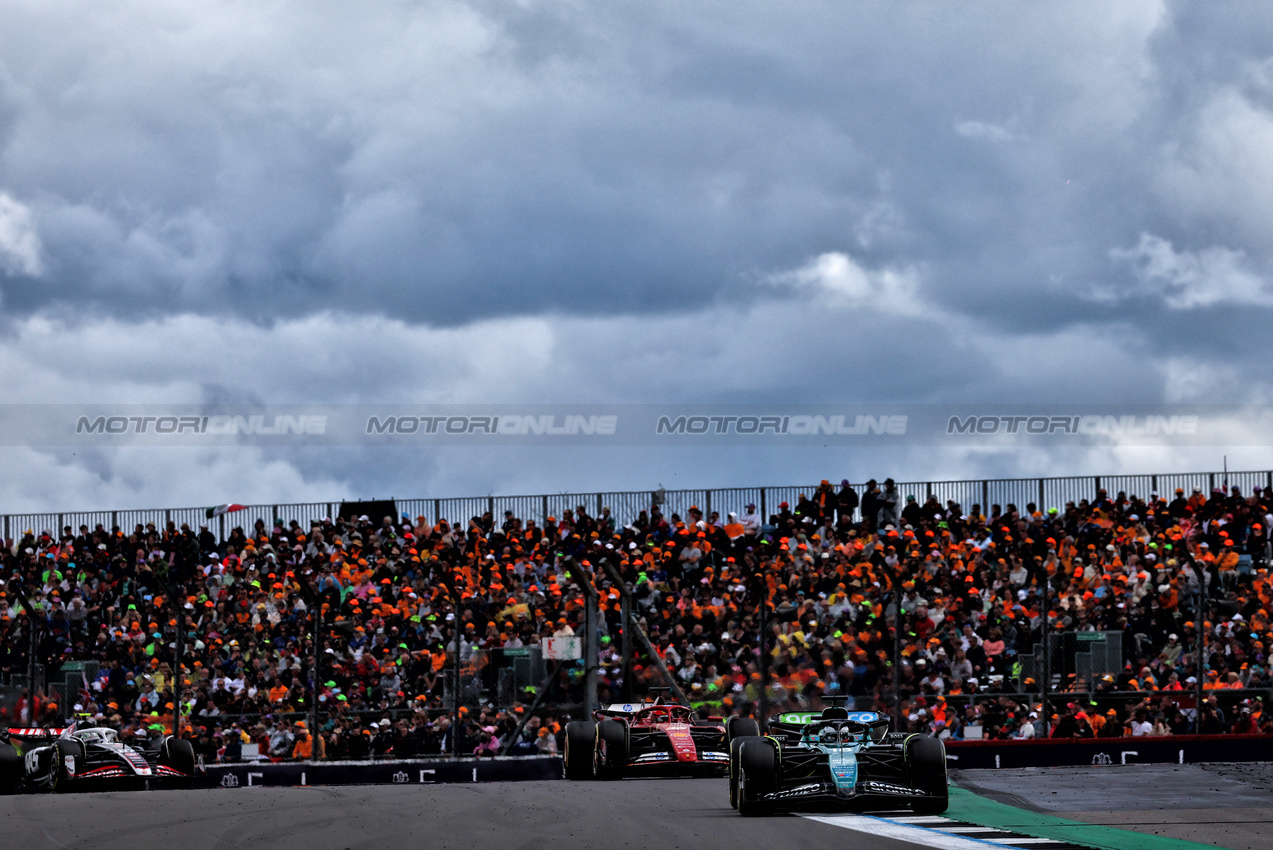 GP GRAN BRETAGNA, Lance Stroll (CDN) Aston Martin F1 Team AMR24.

07.07.2024. Formula 1 World Championship, Rd 12, British Grand Prix, Silverstone, England, Gara Day.

 - www.xpbimages.com, EMail: requests@xpbimages.com © Copyright: Coates / XPB Images