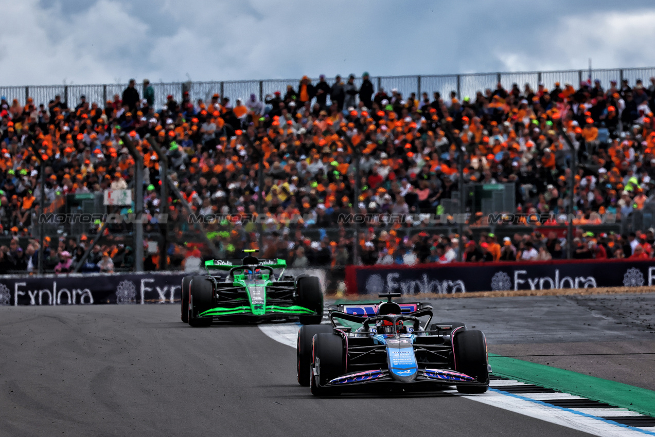 GP GRAN BRETAGNA, Esteban Ocon (FRA) Alpine F1 Team A524.

07.07.2024. Formula 1 World Championship, Rd 12, British Grand Prix, Silverstone, England, Gara Day.

 - www.xpbimages.com, EMail: requests@xpbimages.com © Copyright: Coates / XPB Images