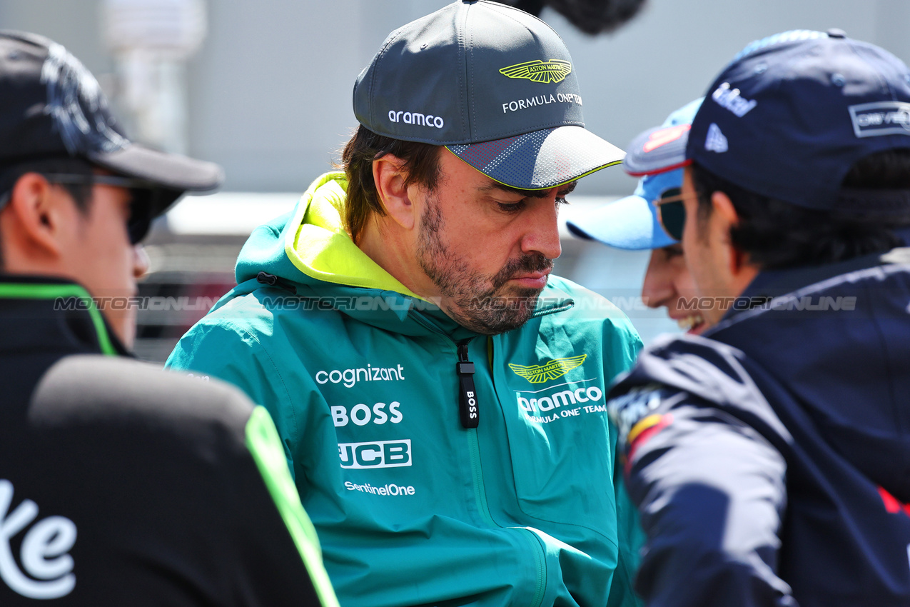 GP GRAN BRETAGNA, Fernando Alonso (ESP) Aston Martin F1 Team on the drivers' parade.

07.07.2024. Formula 1 World Championship, Rd 12, British Grand Prix, Silverstone, England, Gara Day.

- www.xpbimages.com, EMail: requests@xpbimages.com © Copyright: Batchelor / XPB Images