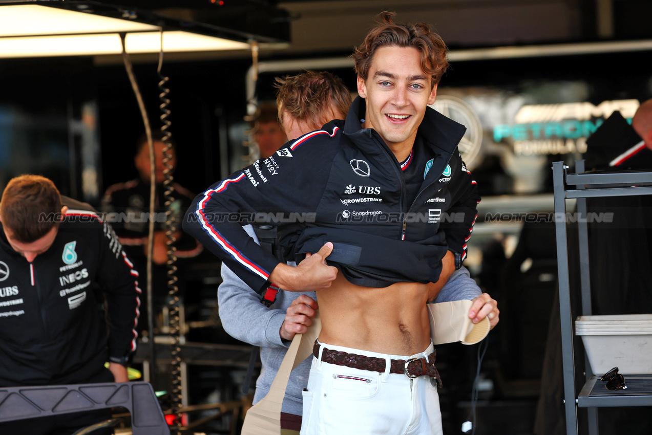 GP GRAN BRETAGNA, George Russell (GBR) Mercedes AMG F1.

04.07.2024. Formula 1 World Championship, Rd 12, British Grand Prix, Silverstone, England, Preparation Day.

 - www.xpbimages.com, EMail: requests@xpbimages.com © Copyright: Coates / XPB Images
