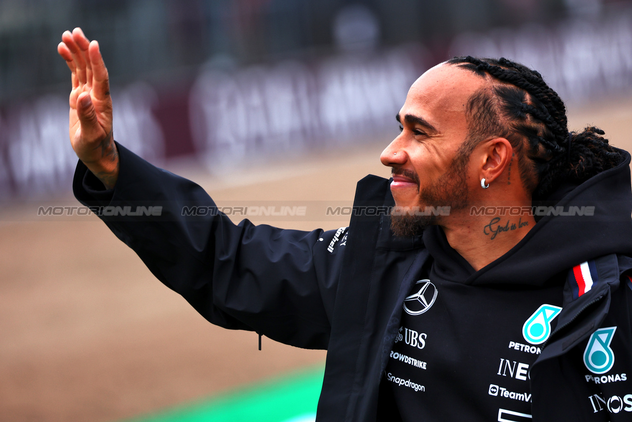 GP GRAN BRETAGNA, Lewis Hamilton (GBR) Mercedes AMG F1.

04.07.2024. Formula 1 World Championship, Rd 12, British Grand Prix, Silverstone, England, Preparation Day.

 - www.xpbimages.com, EMail: requests@xpbimages.com © Copyright: Coates / XPB Images